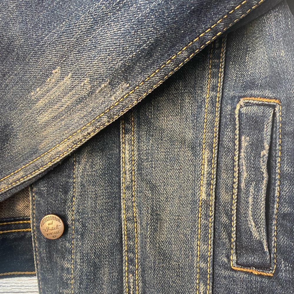 A&F Distressed Denim Jacket - Picture 8 of 8